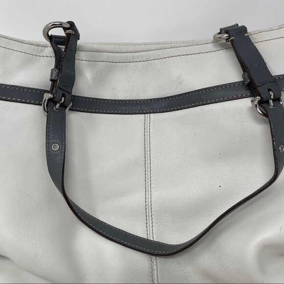 Coach Pleated Gallery Tote White Gray Leather C1093-F14673
Purse - Picture 3 of 11